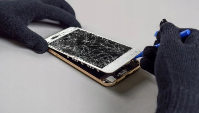 Долгий ремонт смартфона: у телефона не работал вибровызов. Сдал его в салон, где покупал